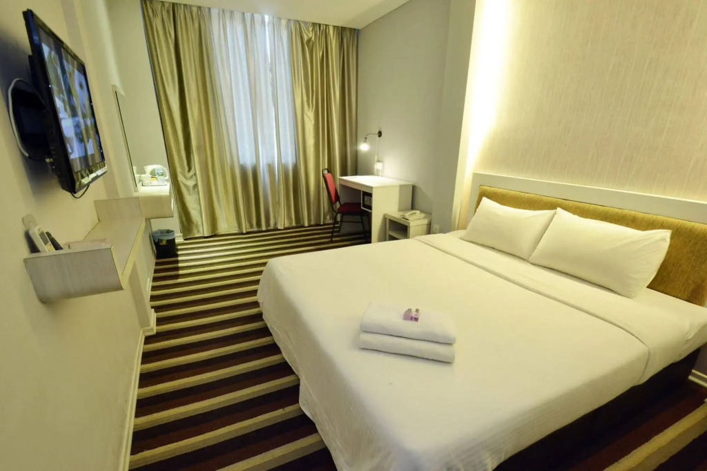 First Residence Hotel — фото 2