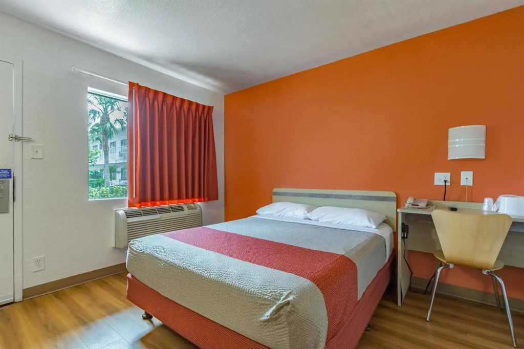 Motel 6 Ft. Pierce, FL, Fort Pierce
