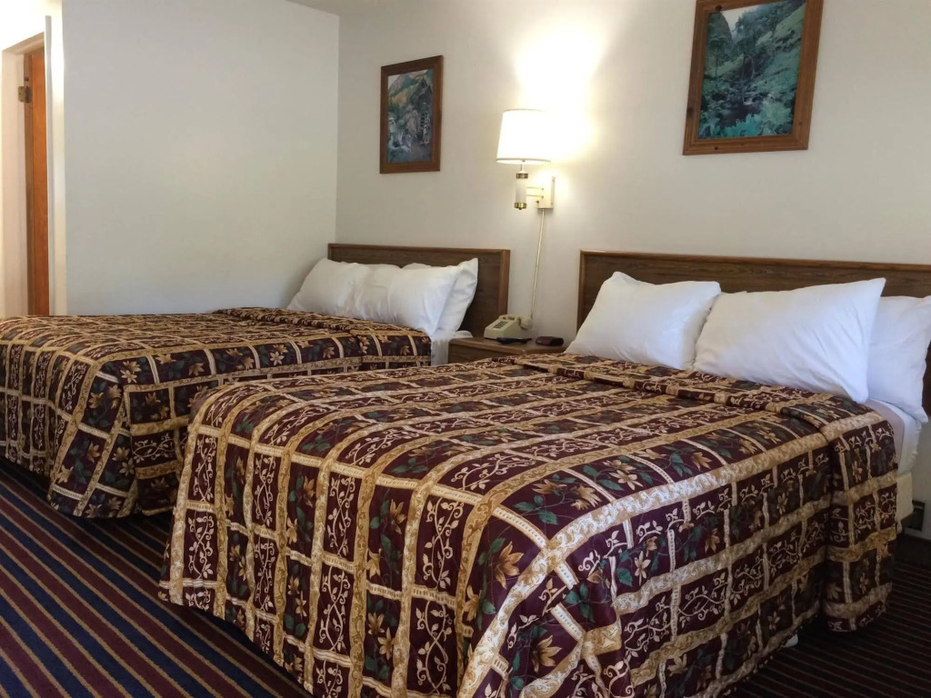 Portlodge Motel