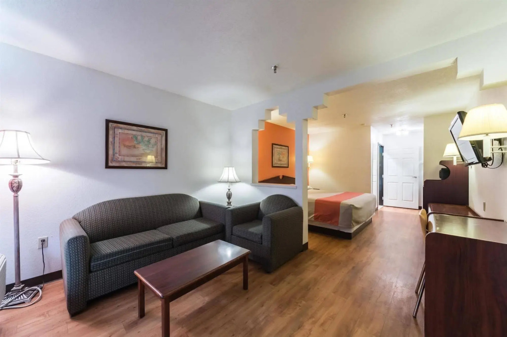 Motel 6 Junction — фото 3