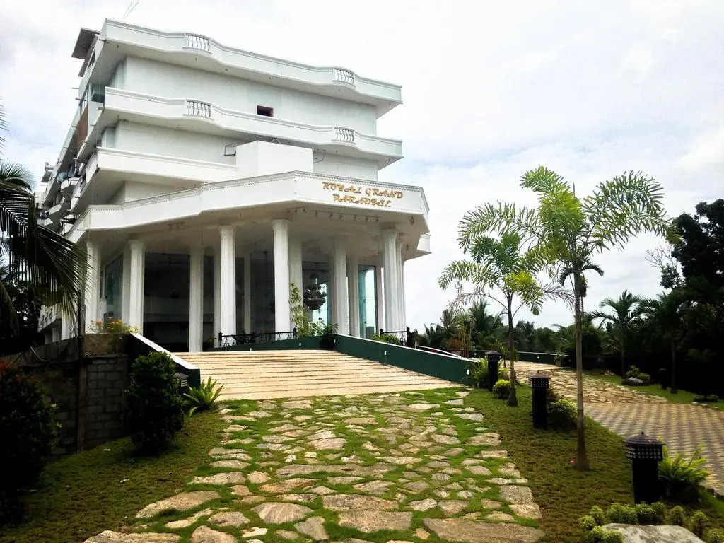 Hotel Royal Grand Paradise