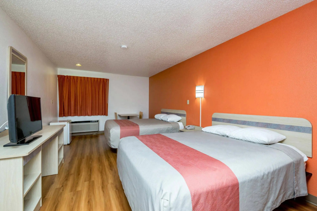 Motel 6 Waterloo — фото 2