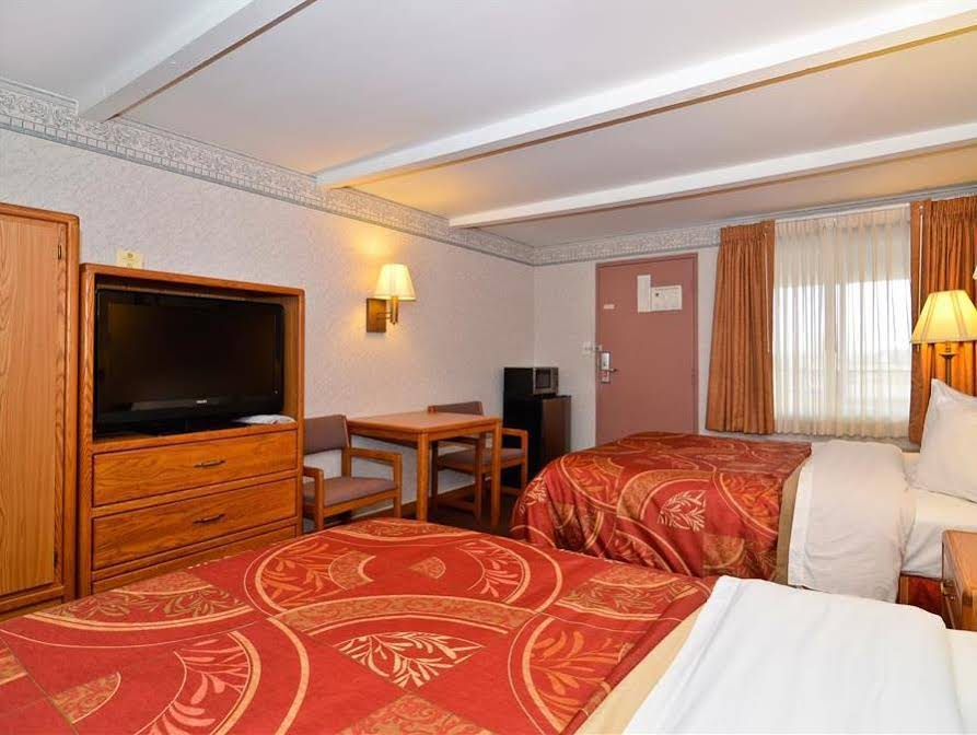 BEST WESTERN PARADISE INN -SAVOY