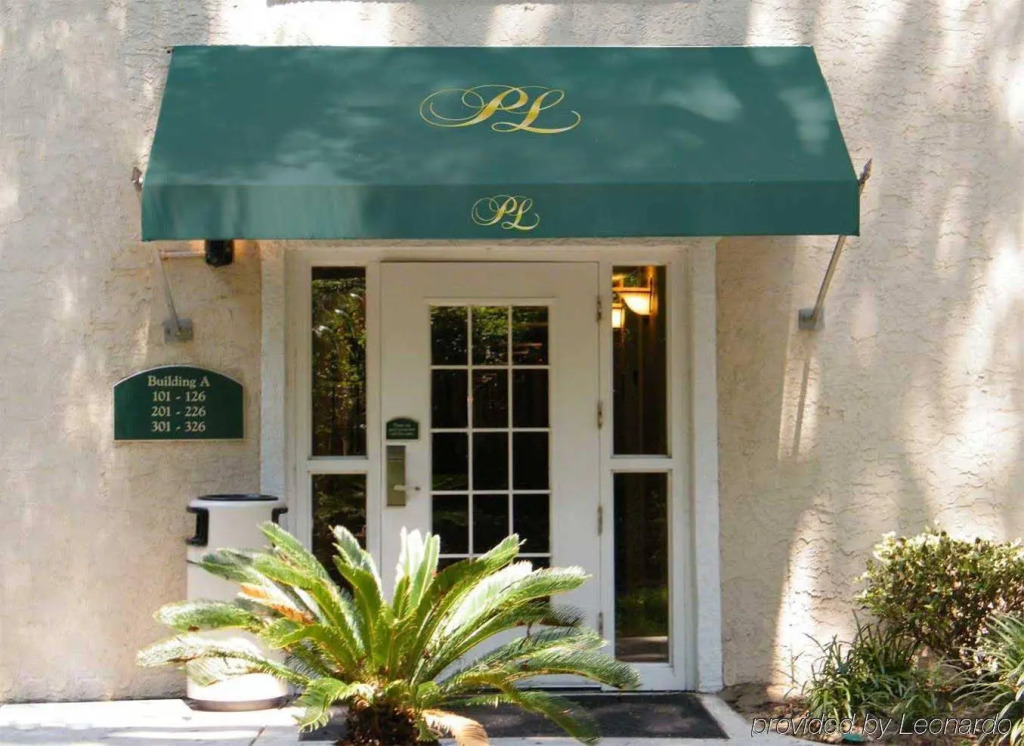 Park Lane Hotel & Suites