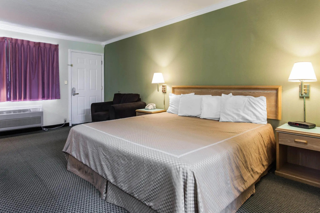 Rodeway Inn — фото 4