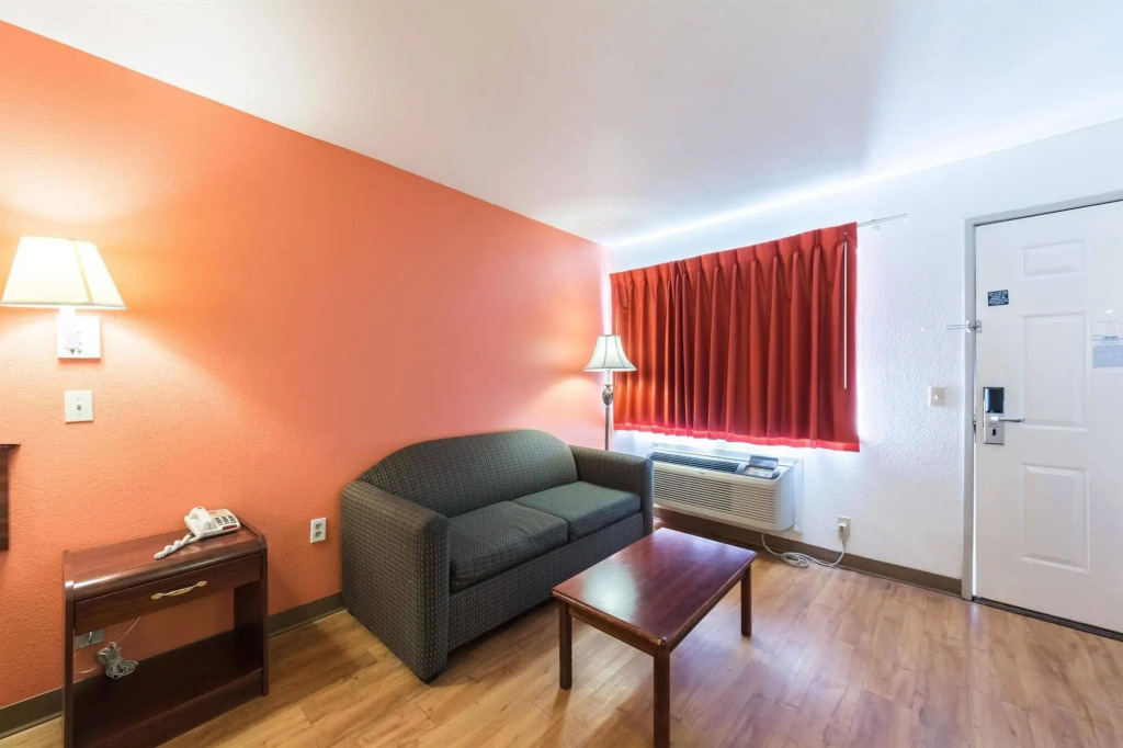 Motel 6 Junction — фото 2