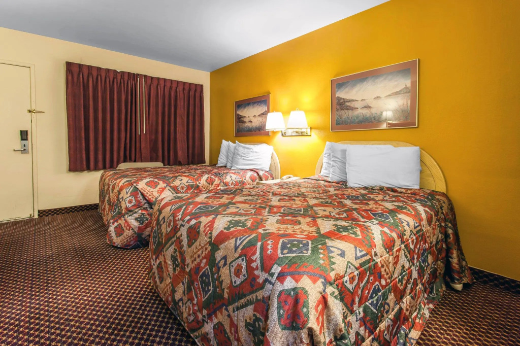 Rodeway Inn — фото 2