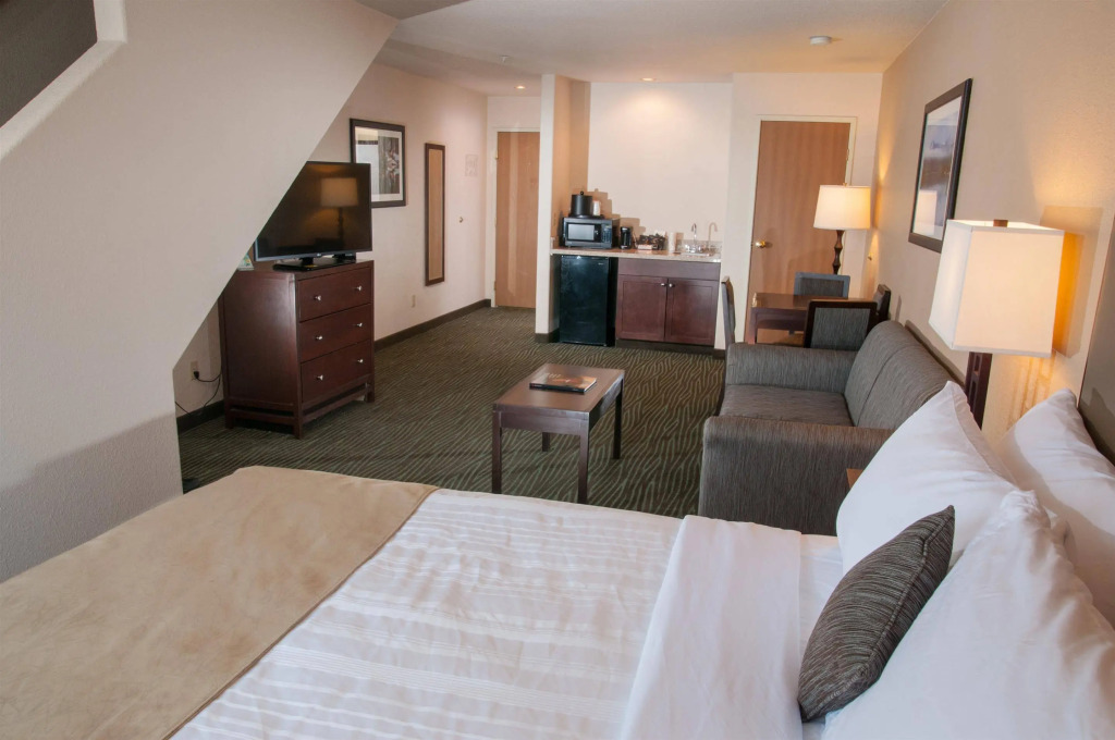 Best Western Plus Eagle Lodge  Suites — фото 2