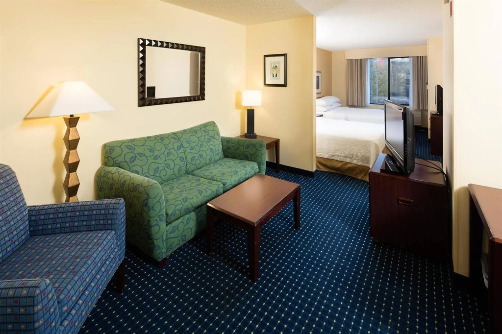 Red Lion Inn & Suites Bothell — фото 2