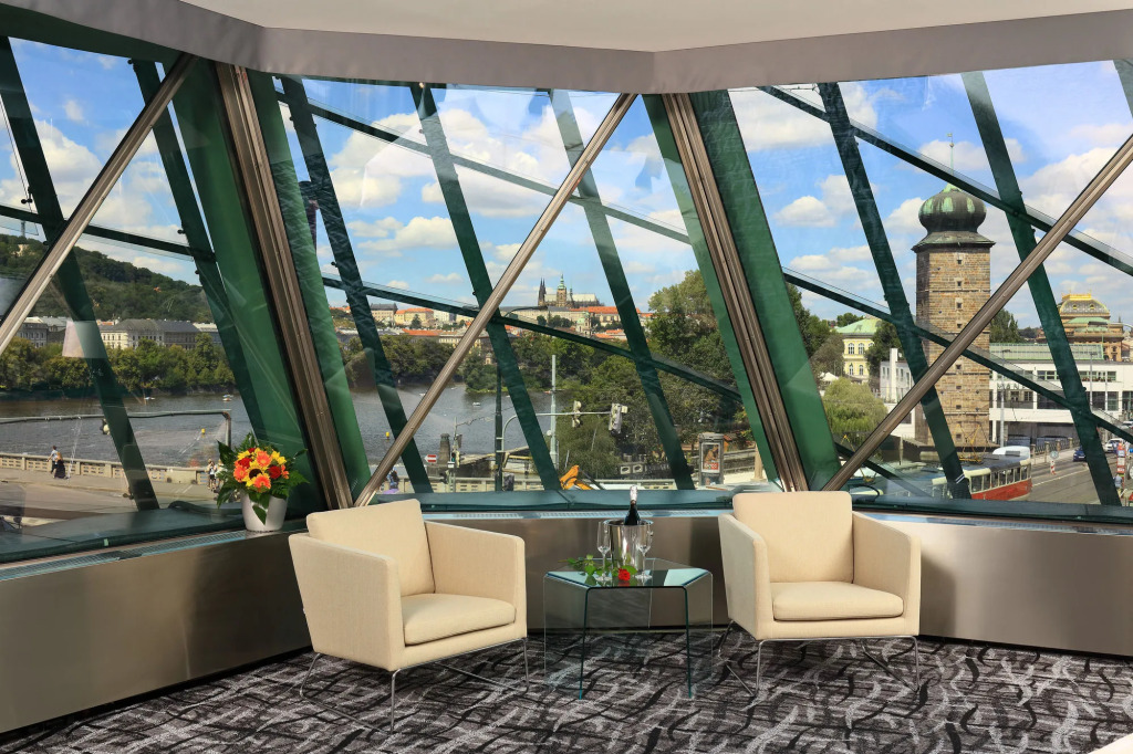 Dancing House Hotel — фото 2