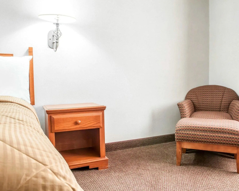 Econo Lodge — фото 2