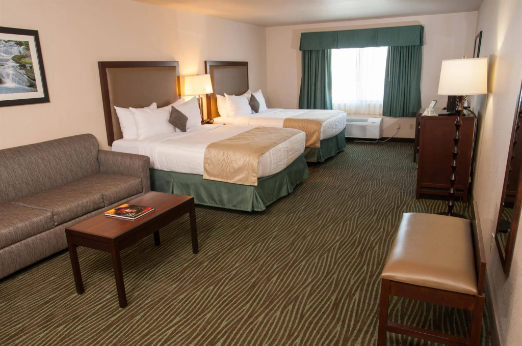 Best Western Plus Eagle Lodge  Suites — фото 3