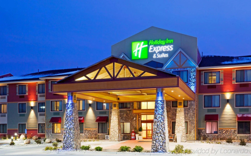 Holiday Inn Express Mountain Iron-Virginia