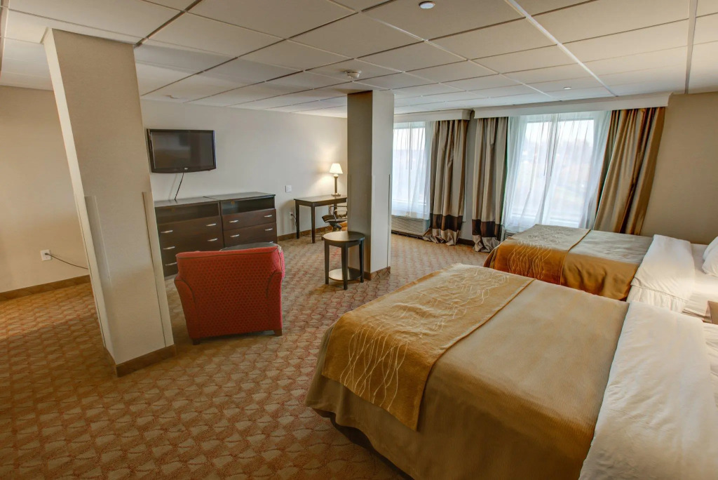 Comfort Inn & Suites