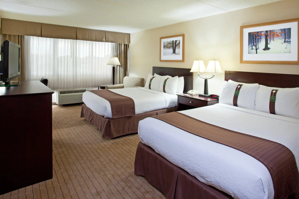Holiday Inn Canton (Belden Village)