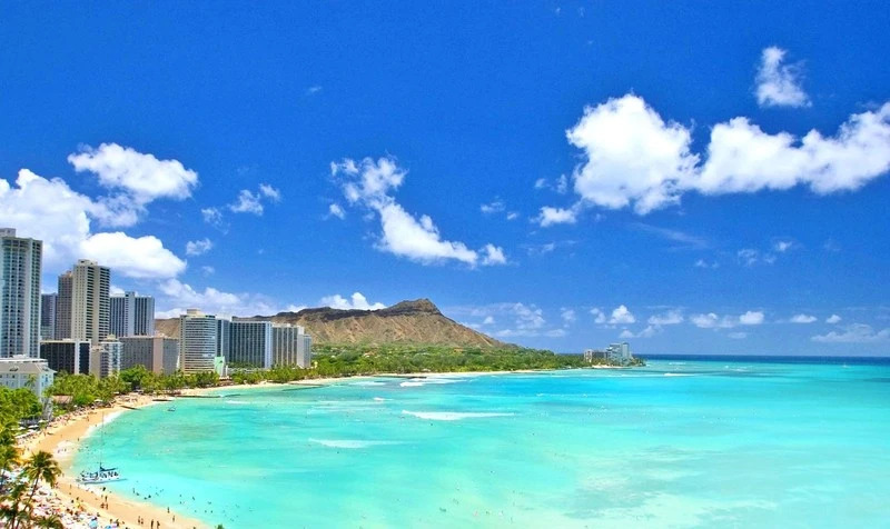 Embassy Suites by Hilton Waikiki Beach Walk