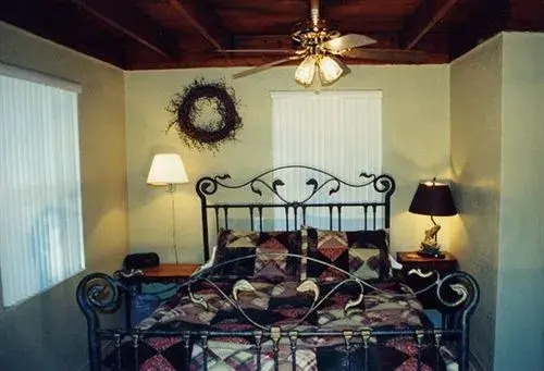Pine Lodge Bed & Breakfast — фото 2