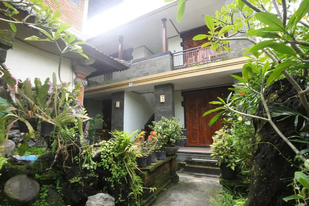 Aurora House