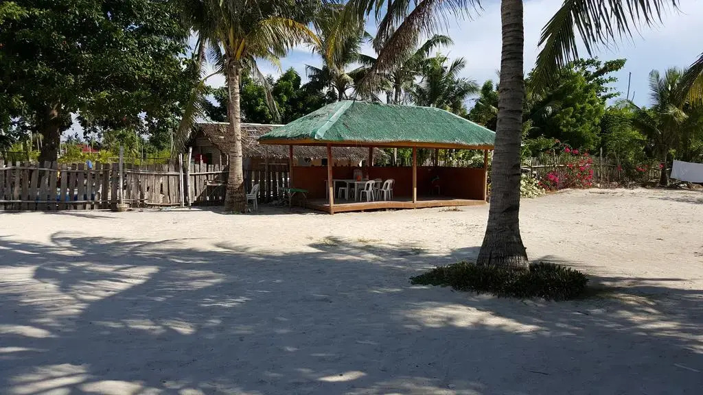 Bantayan Hut — фото 2