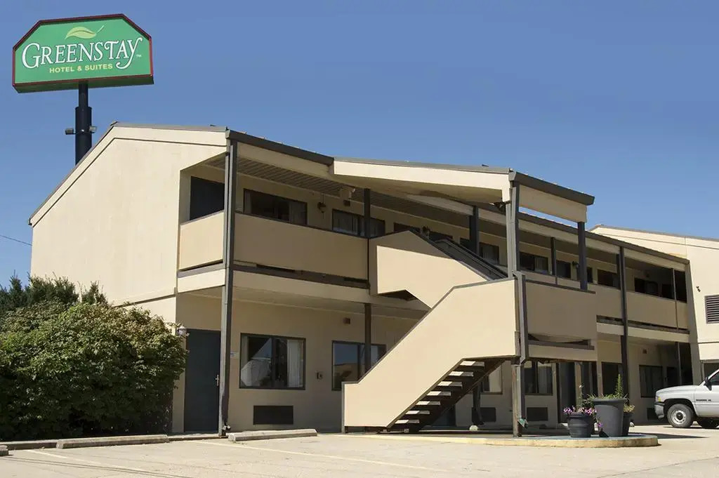 Greenstay Hotel & Suites